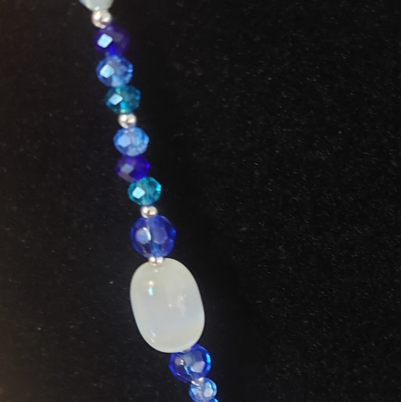 Blue Czech beads with white agate quarts beads - Picture 4 of 5
